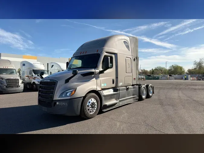 2025 Freightliner Cascadia 126