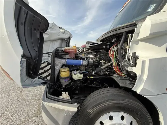2019 FREIGHTLINER CASCADEVO1
