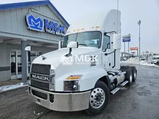 2022 MACK AN64T