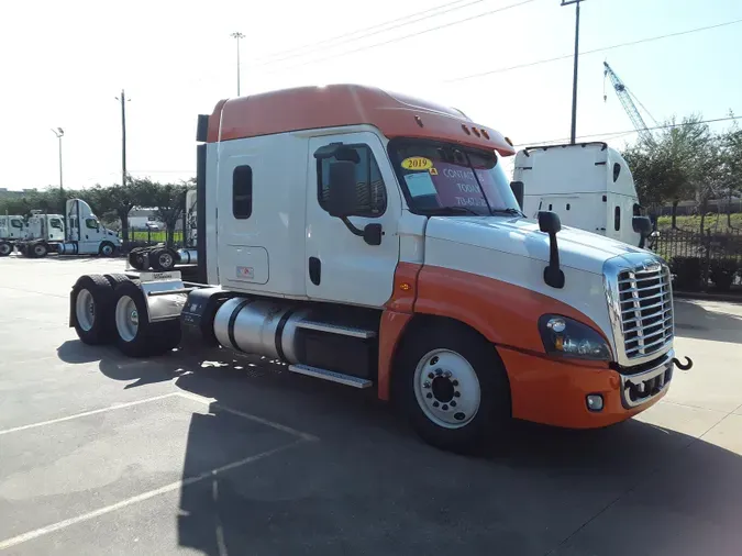 2019 FREIGHTLINER/MERCEDES CASCADIA 125