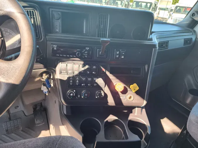 2019 NAVISTAR INTERNATIONAL LT625 SLPR CAB