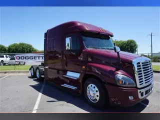 2018 Freightliner CASCADIA 125