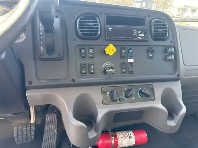 2019 FREIGHTLINER/MERCEDES M2 106