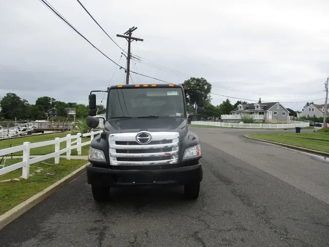 2013 HINO 338
