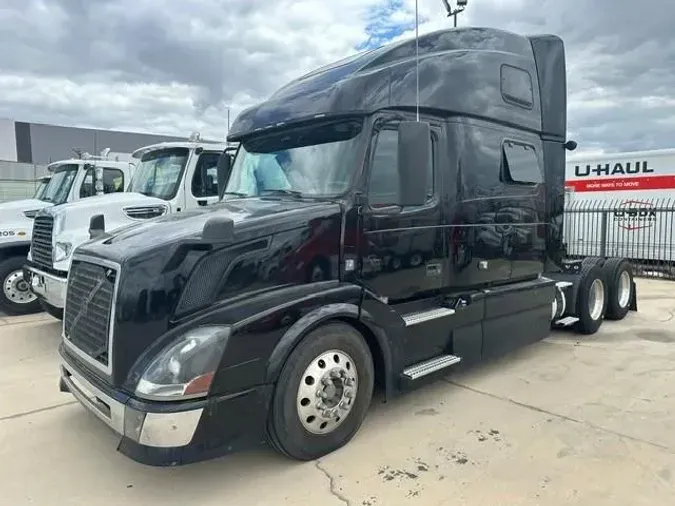 2015 Volvo VNL780
