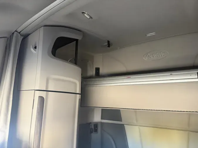 2022 Peterbilt 579