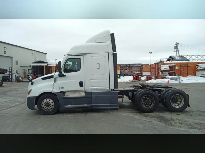2022 Freightliner Cascadia 126