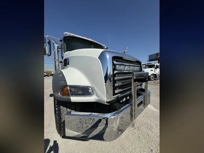 2026 MACK GR84B