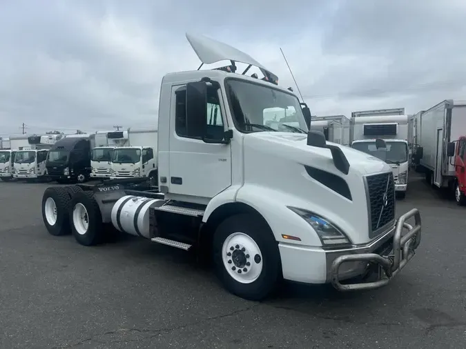 2019 VOLVO VNL