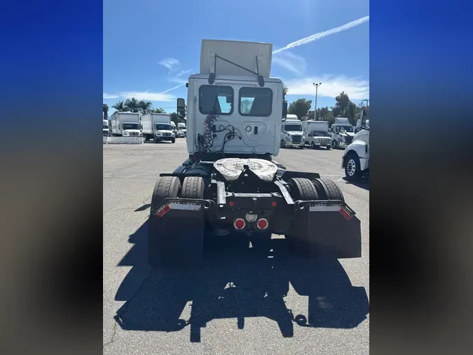 2020 FREIGHTLINER/MERCEDES NEW CASCADIA 116