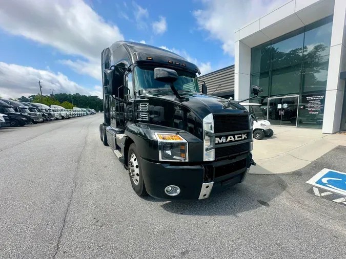 2021 Mack Anthemfcf8be8f5840d7a91688fade4223ddcd