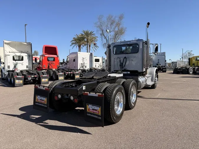 2020 Peterbilt 389
