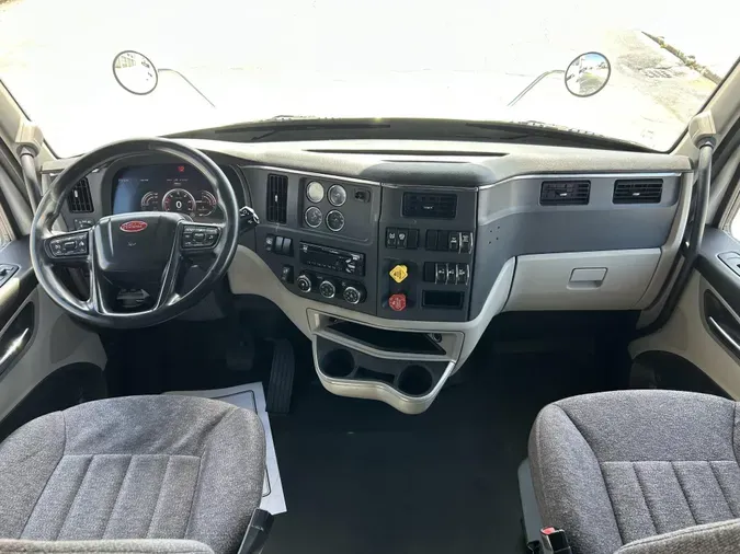 2021 Peterbilt 579