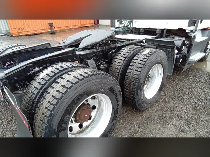 2020 Freightliner Cascadia 126