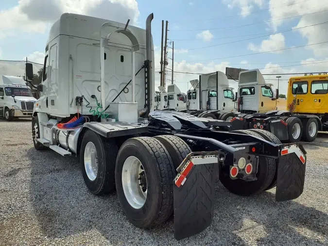 2020 FREIGHTLINER CASCADIA 113" DAYCAB