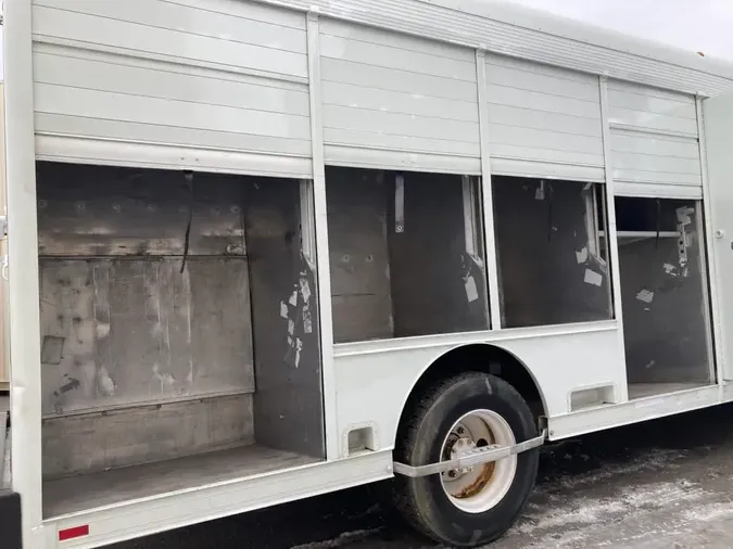 2014 FREIGHTLINER/MERCEDES M2 106