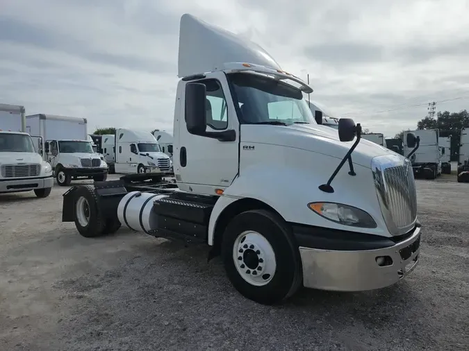 2019 NAVISTAR INTERNATIONAL RH613 DAYCAB S/A