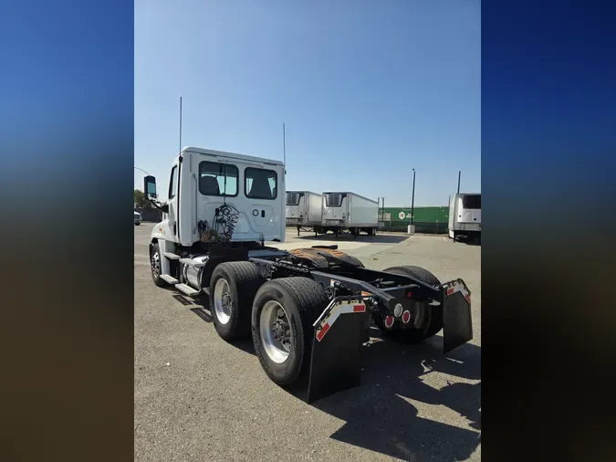 2019 FREIGHTLINER CASCADIA 125fd08e4a459eadab951906ff5962e6913