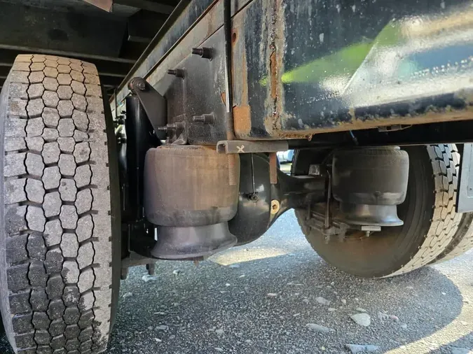 2018 FREIGHTLINER M2 106