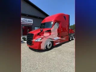 2020 FREIGHTLINER CASCADIA 126