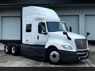 2023 INT LT625 6x4