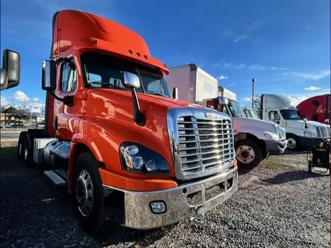 2018 FREIGHTLINER/MERCEDES CASCADIA 125