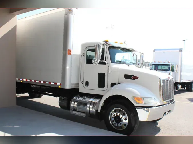 2016 Peterbilt 337