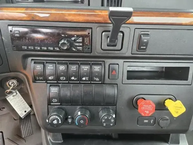 2019 International LT625