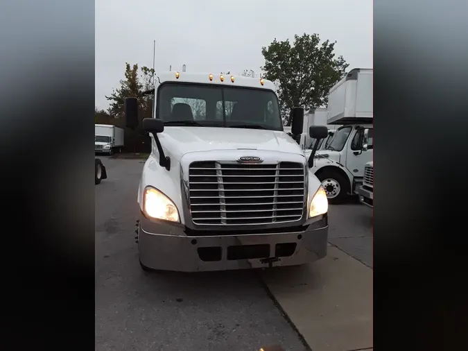 2018 FREIGHTLINER/MERCEDES CASCADIA 125