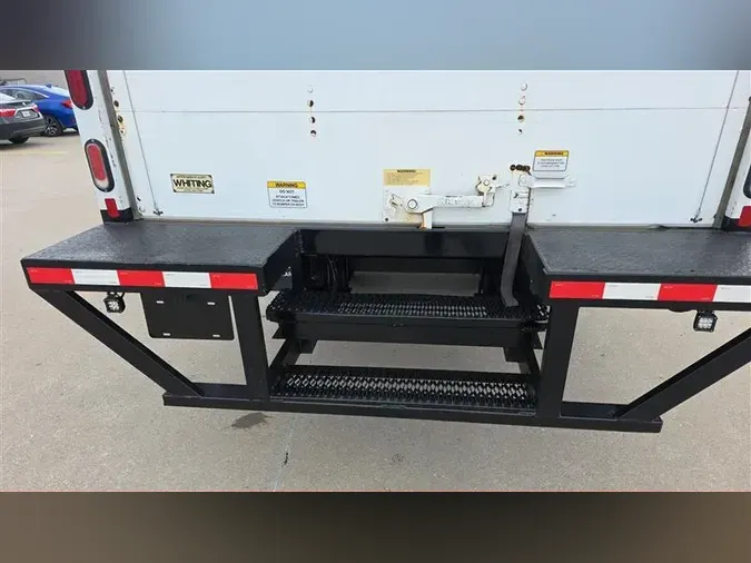 2020 HINO 195