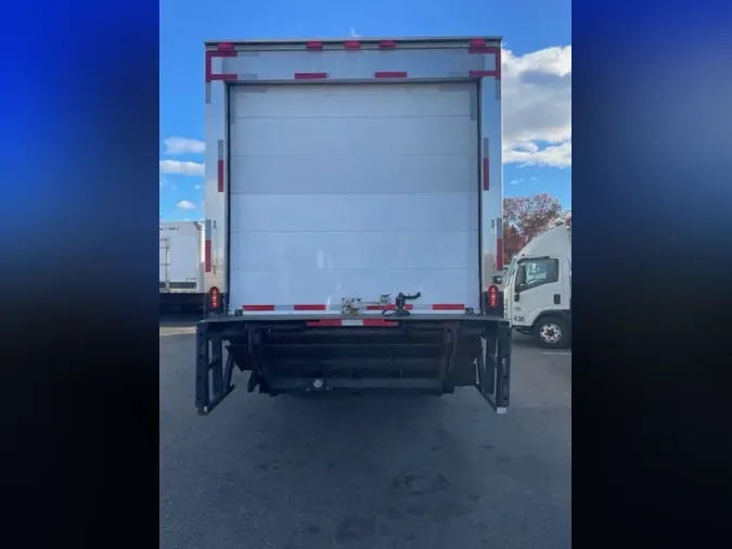 2017 FREIGHTLINER/MERCEDES M2 106