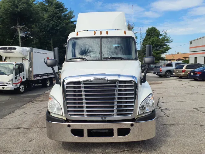 2016 FREIGHTLINER/MERCEDES CASCADIA 125