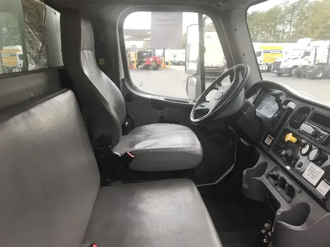 2018 Freightliner M2