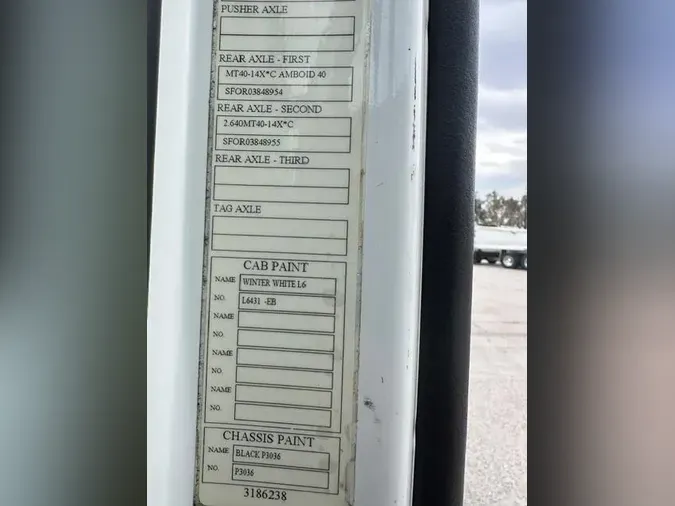 2017 Volvo VNL300fd1c21e77ebd5fe2e05e6b11960d3514