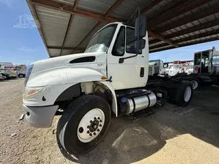 2017 INTERNATIONAL DURASTAR 4400