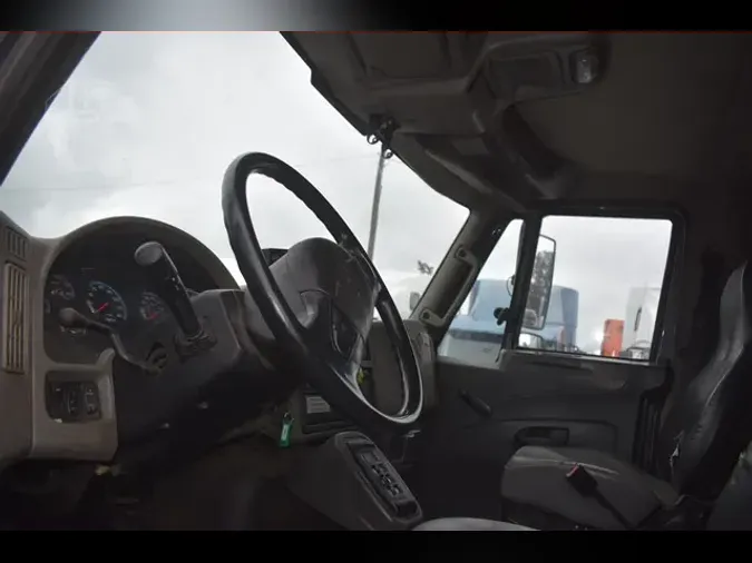 2011 INTERNATIONAL WORKSTAR 7400