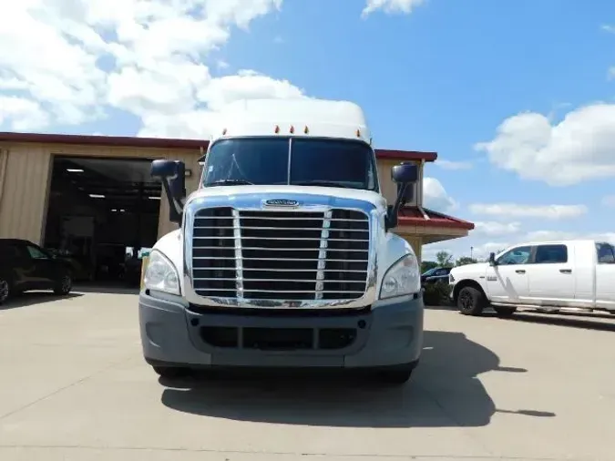 2019 Freightliner Cascadia 125