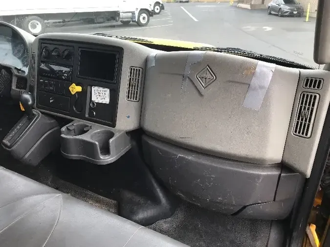 2018 INTERNATIONAL 4300