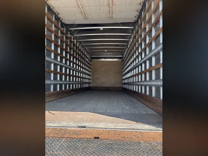 2022 Freightliner Business Class M2 106