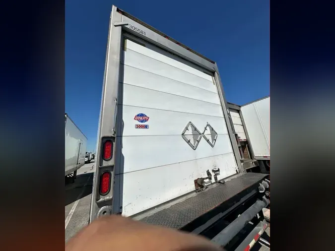 2015 UTILITY TRAILERS VS2RA 53/162/102fd26f355751266eb5776e17285fdcec2