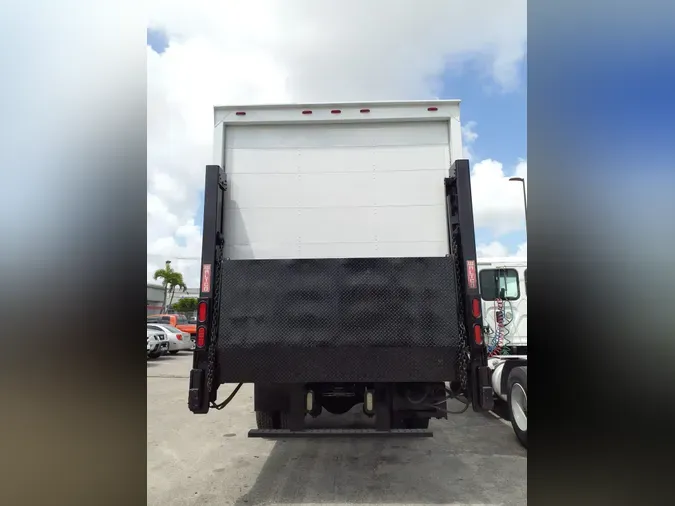 2014 FREIGHTLINER/MERCEDES M2 106