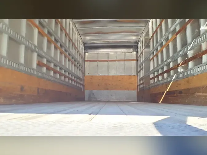 2018 FREIGHTLINER/MERCEDES M2 106