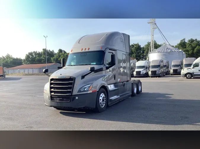 2022 Freightliner Cascadia 126