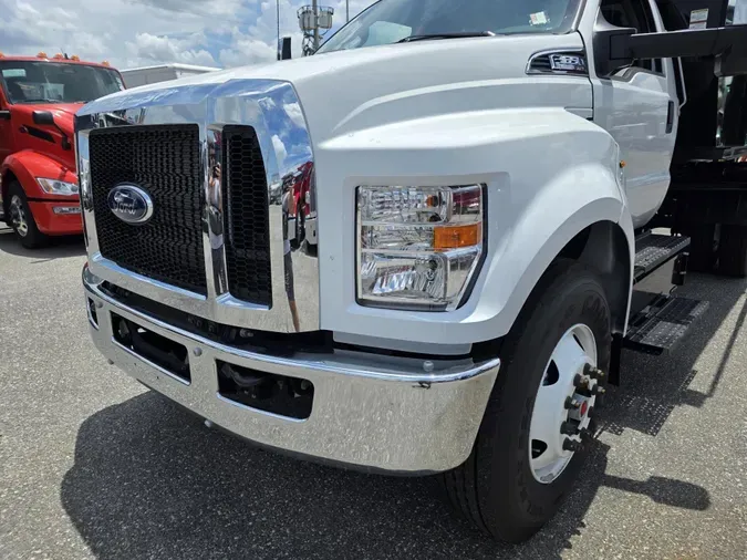 2025 Ford F-650