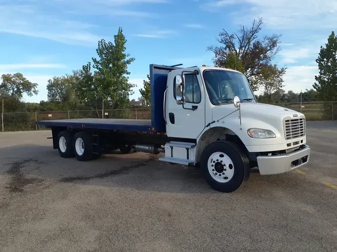 2016 FREIGHTLINER/MERCEDES M2 106