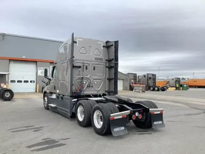 2023 Freightliner Cascadia