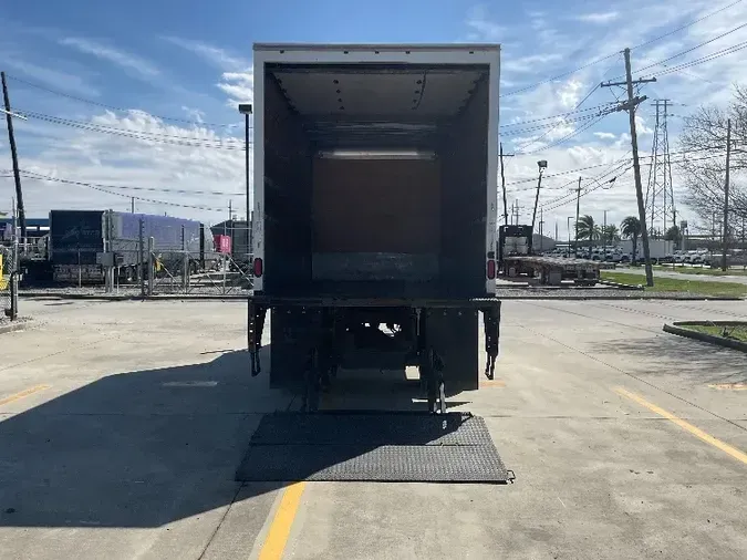 2018 Freightliner M2