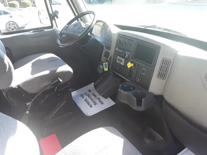 2019 NAVISTAR INTERNATIONAL 4300
