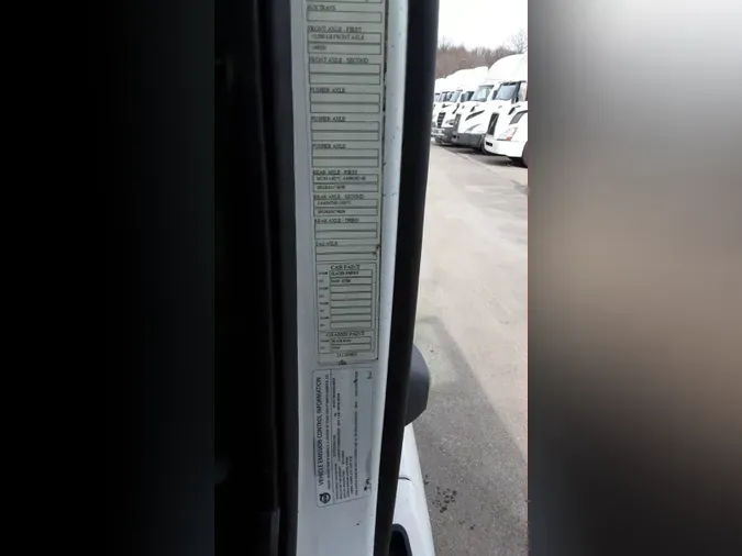 2019 Volvo VNL300fd39649326b9b47256b982b8f08789ca