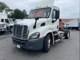 2020 FREIGHTLINER CASCADIA 113
